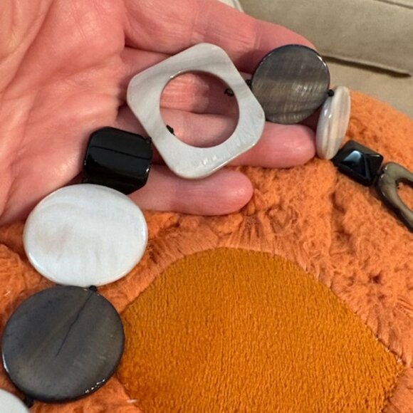 Jewels by Park Lane Mother of Pearl Abalone Geometric Necklace 20 inch Magnetic - Picture 6 of 7